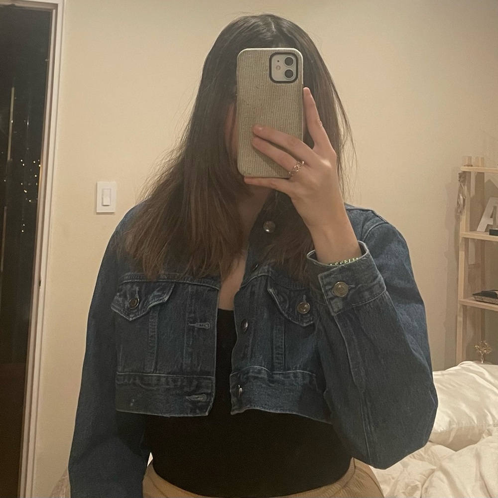 Cropped denim jacket